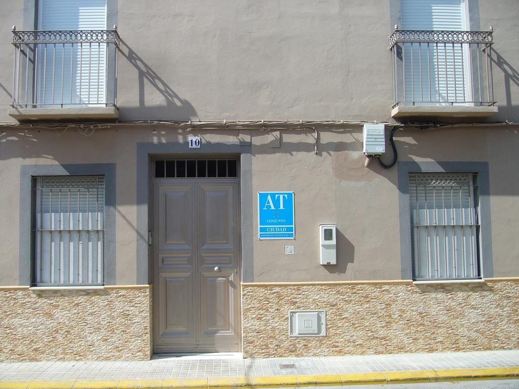 Apartamentos Alamare Sevilha Quarto foto